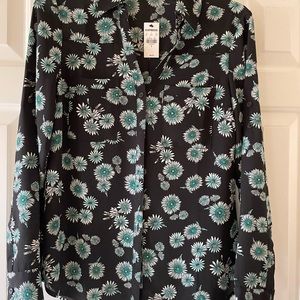 Women’s Long Sleeve (short sleeves optional).